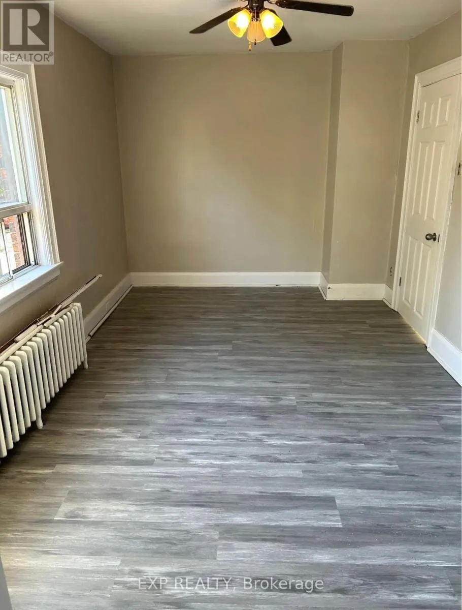 3 - 45 LOUISA STREET, #3