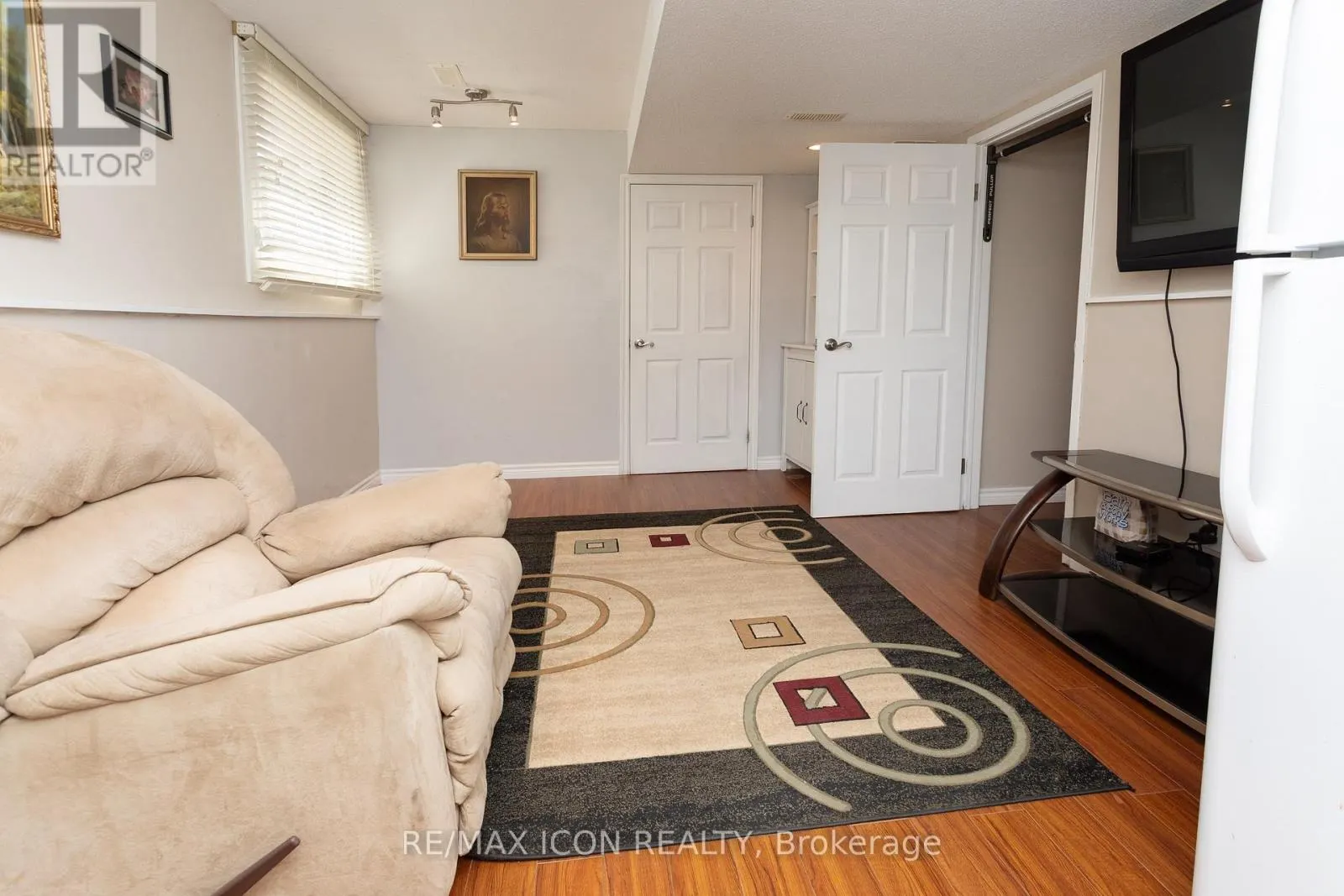 107 ROSENEATH CRESCENT