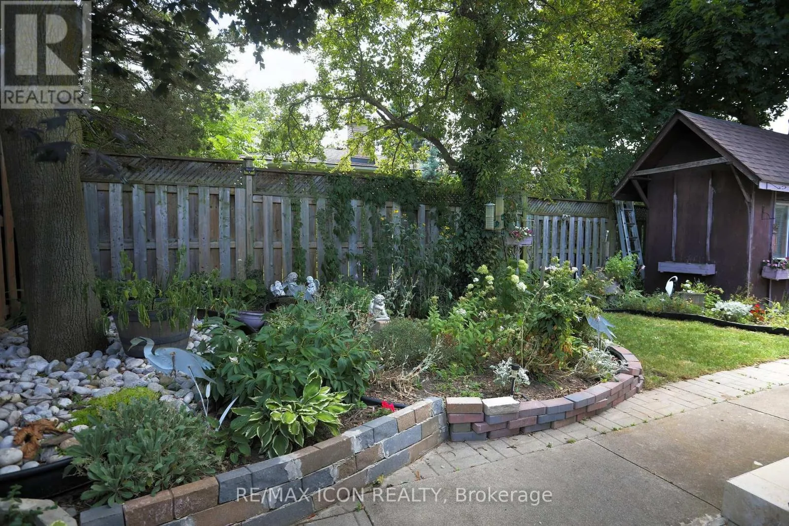 107 ROSENEATH CRESCENT