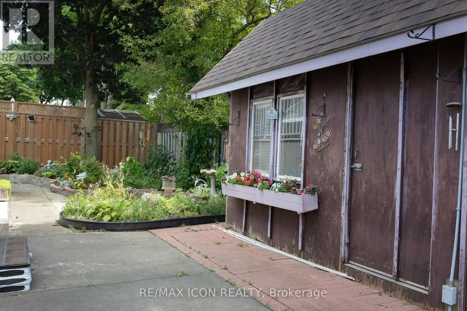 107 ROSENEATH CRESCENT