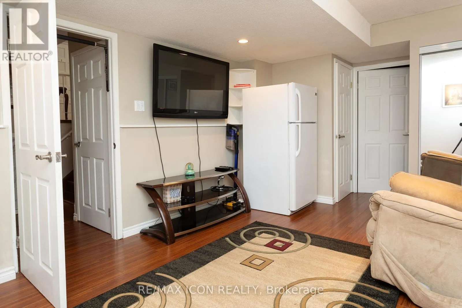 107 ROSENEATH CRESCENT