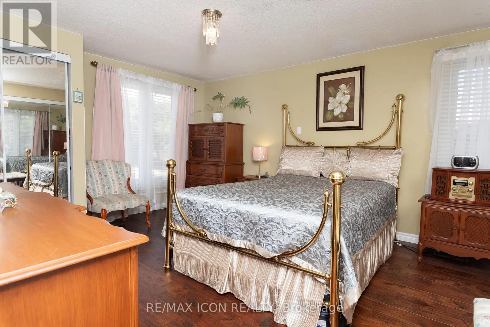 107 ROSENEATH CRESCENT