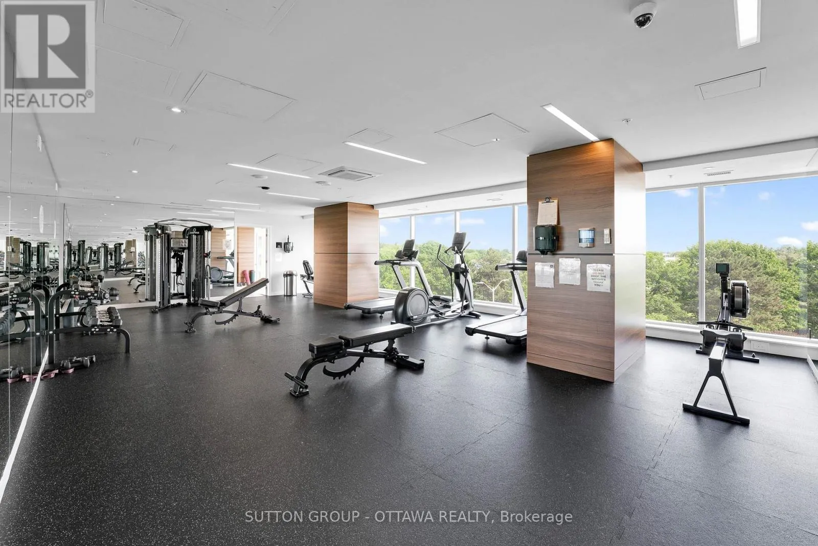 3406 - 805 CARLING AVENUE