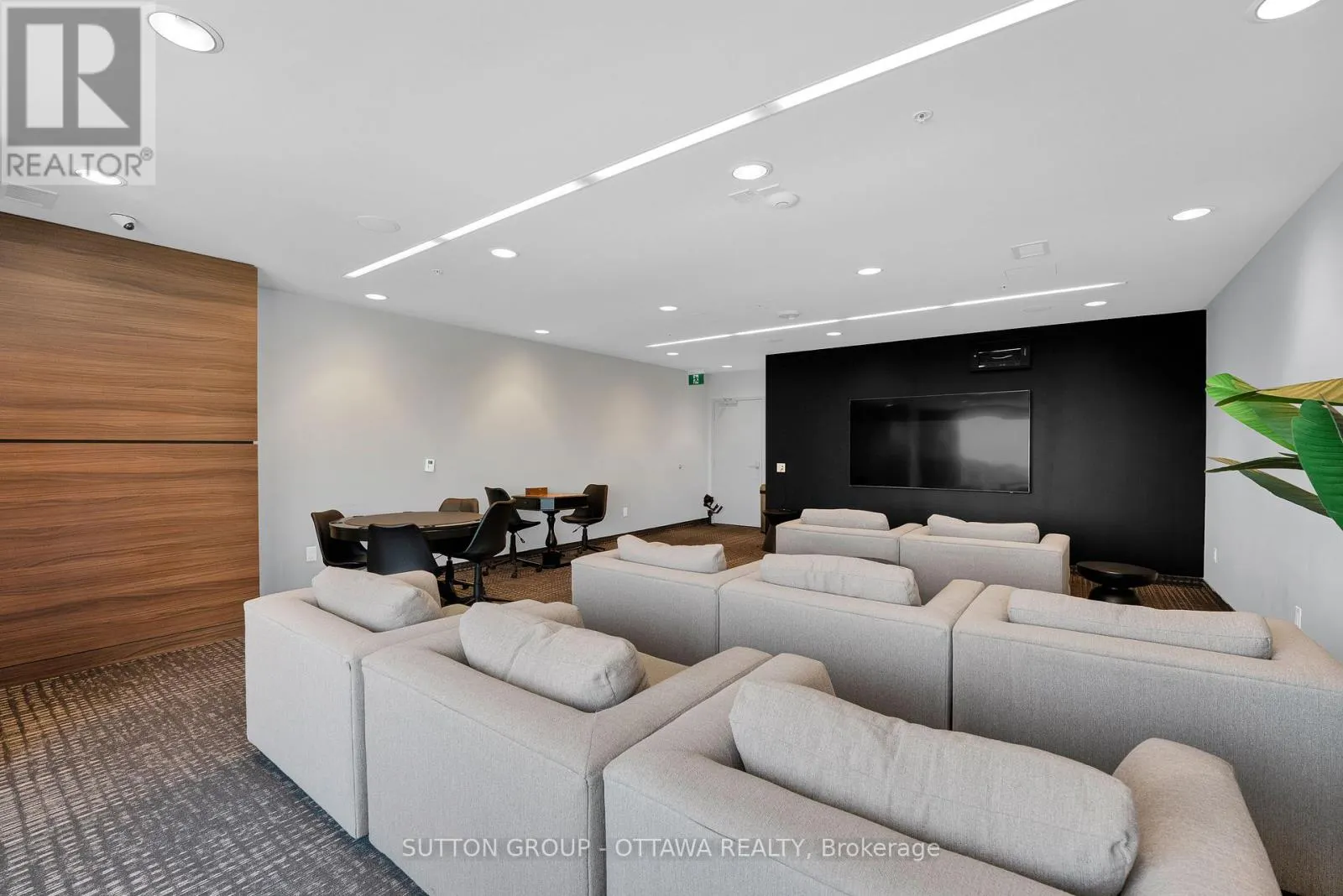 3406 - 805 CARLING AVENUE