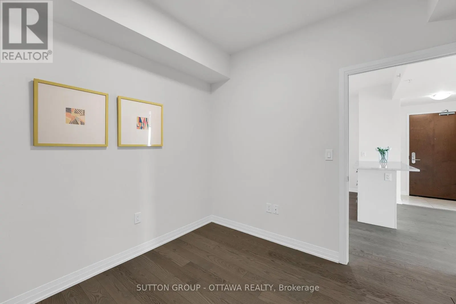 3406 - 805 CARLING AVENUE