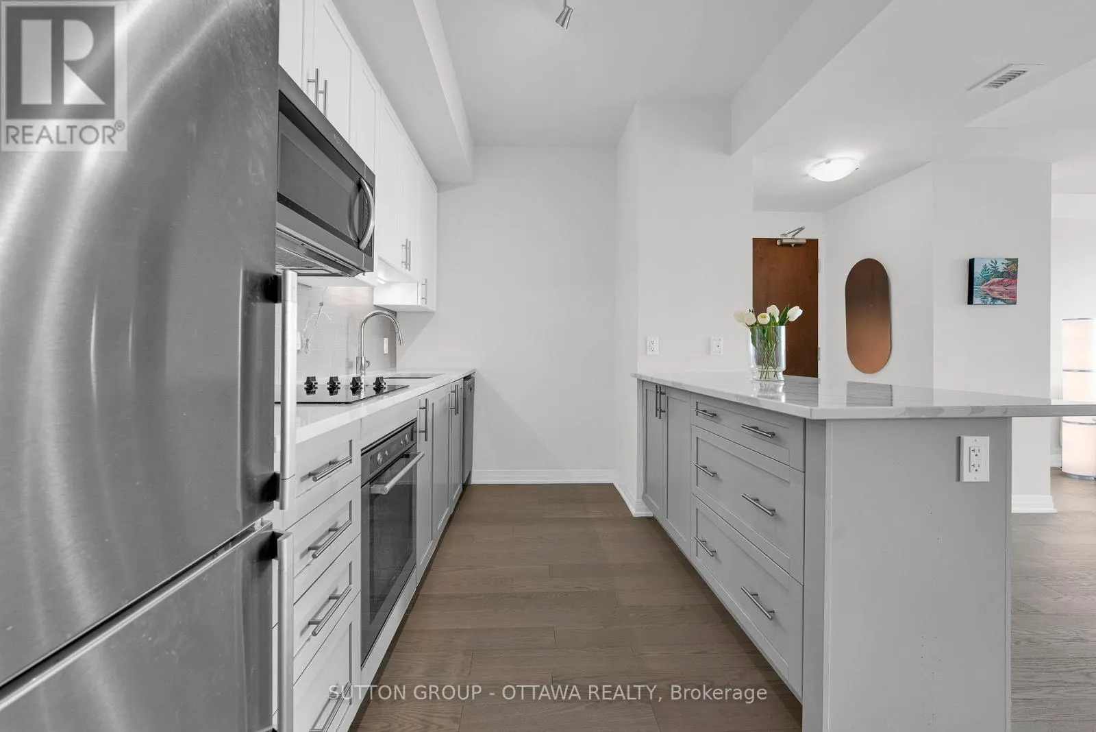 3406 - 805 CARLING AVENUE