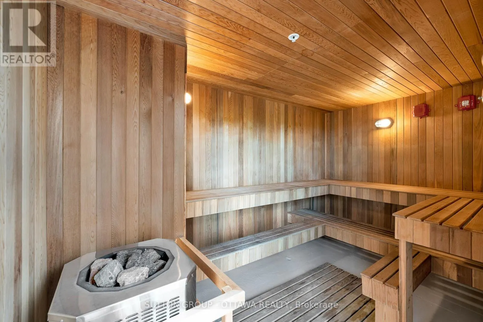 3406 - 805 CARLING AVENUE