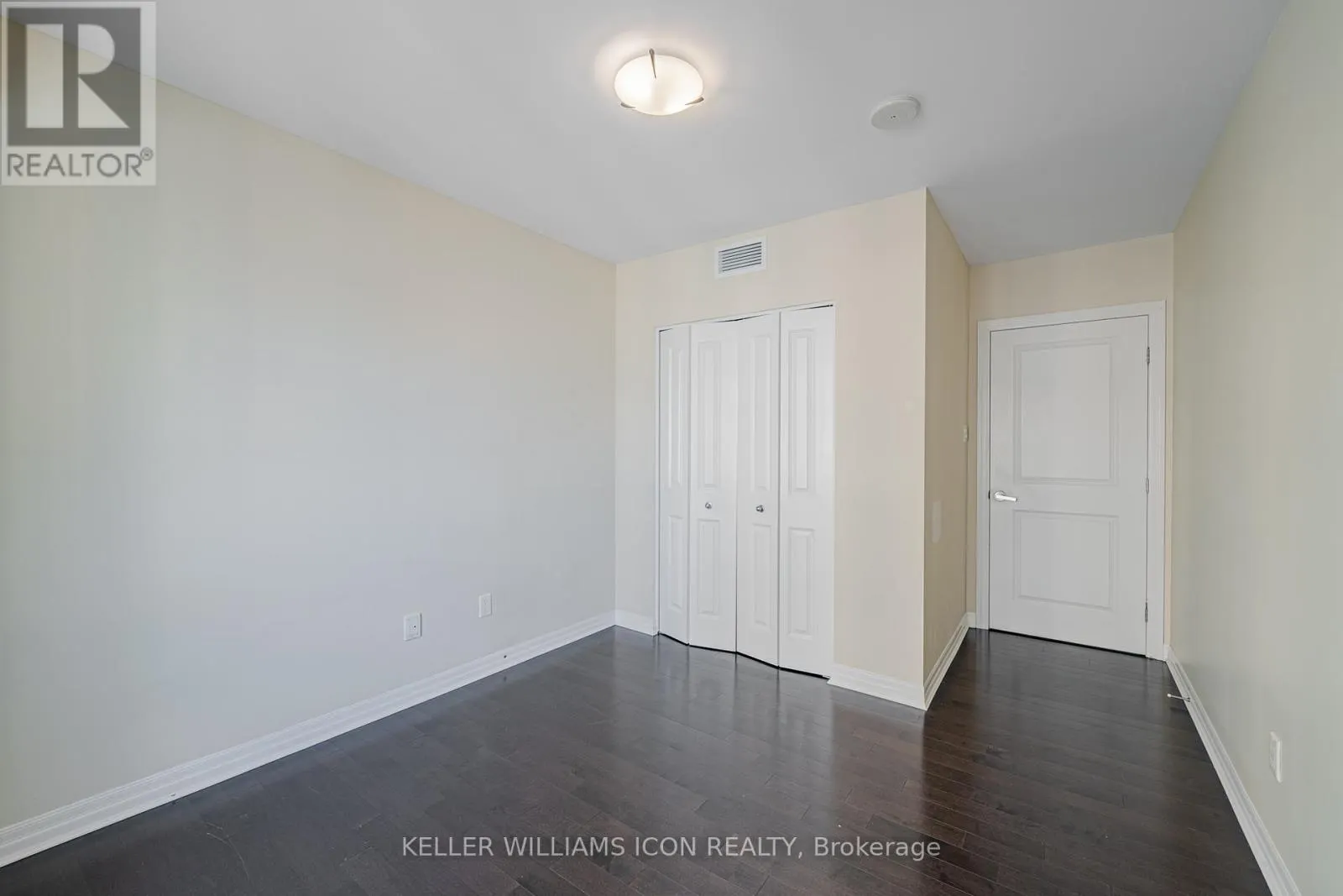 2209 - 195 BESSERER STREET