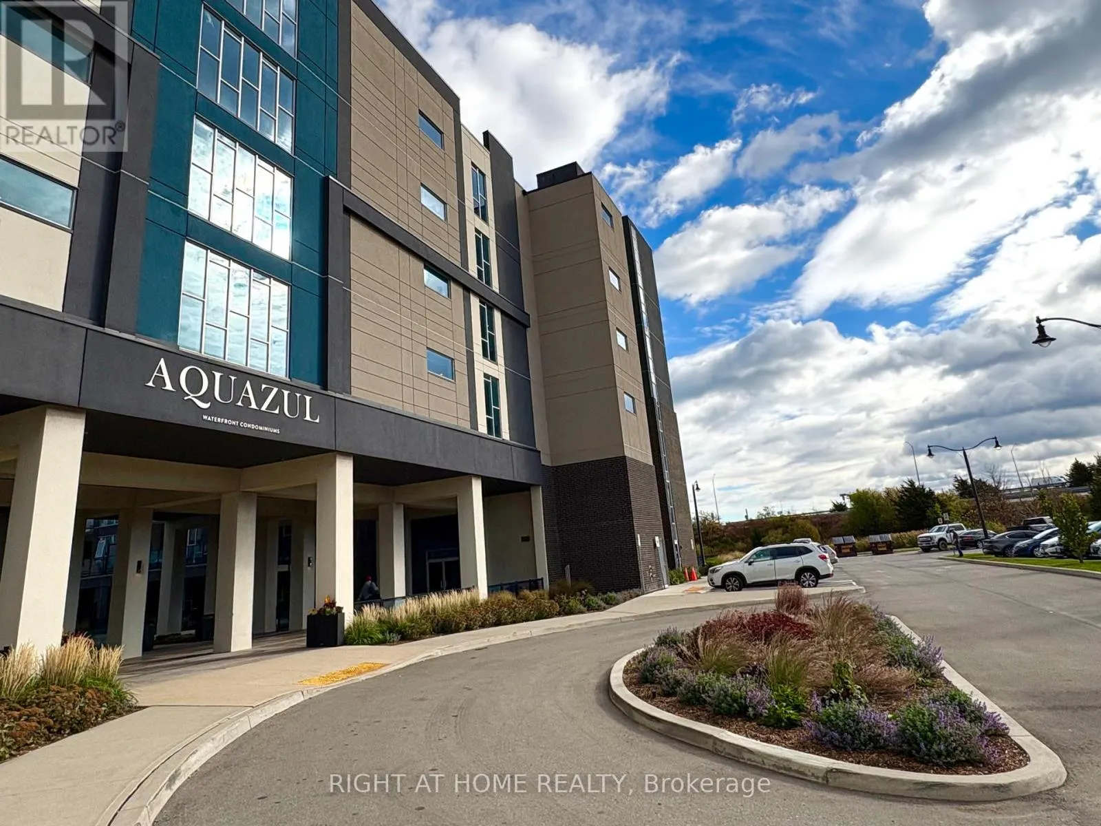 513 - 16 CONCORD PLACE