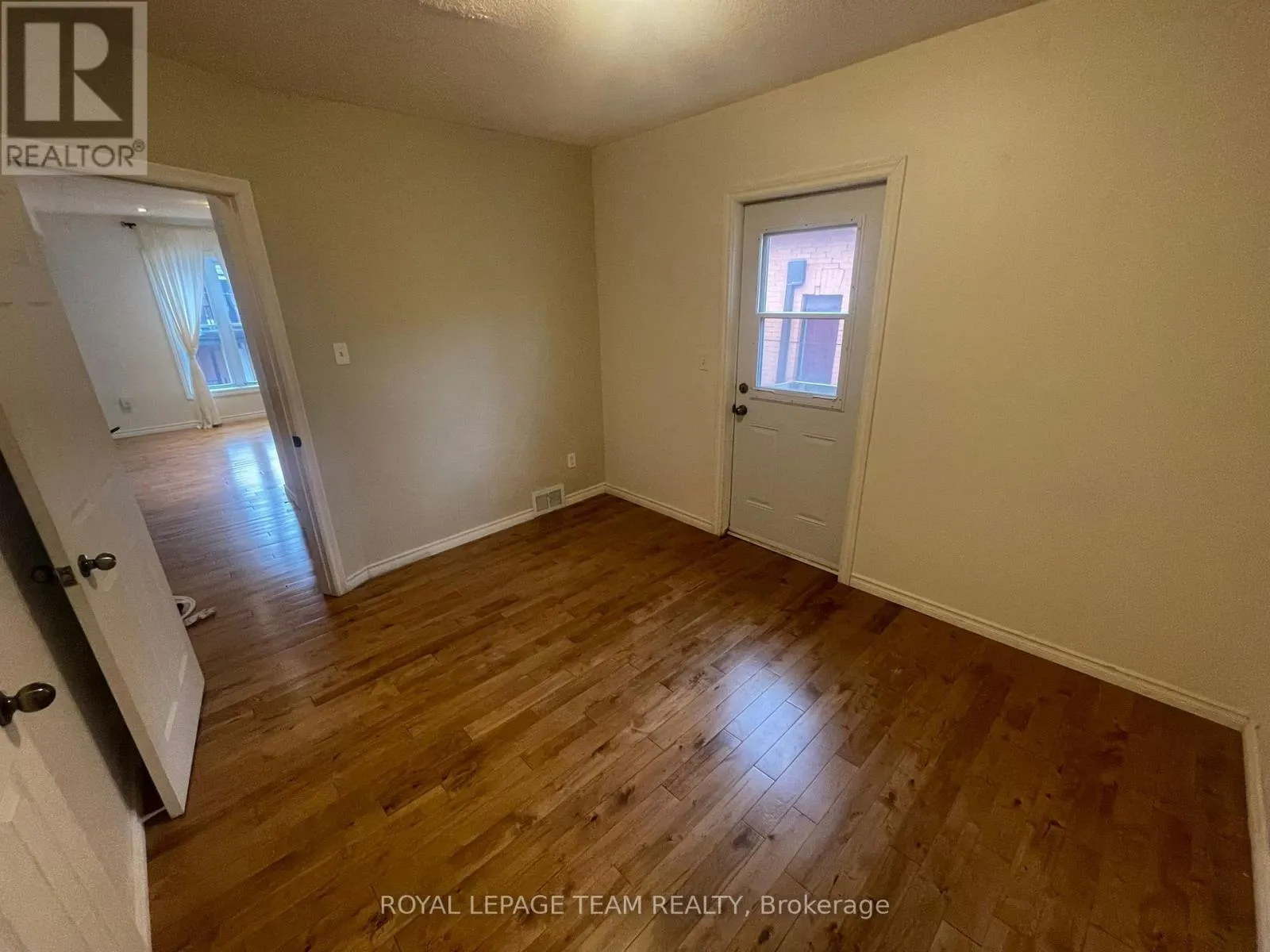 2 - 519 LYON STREET N