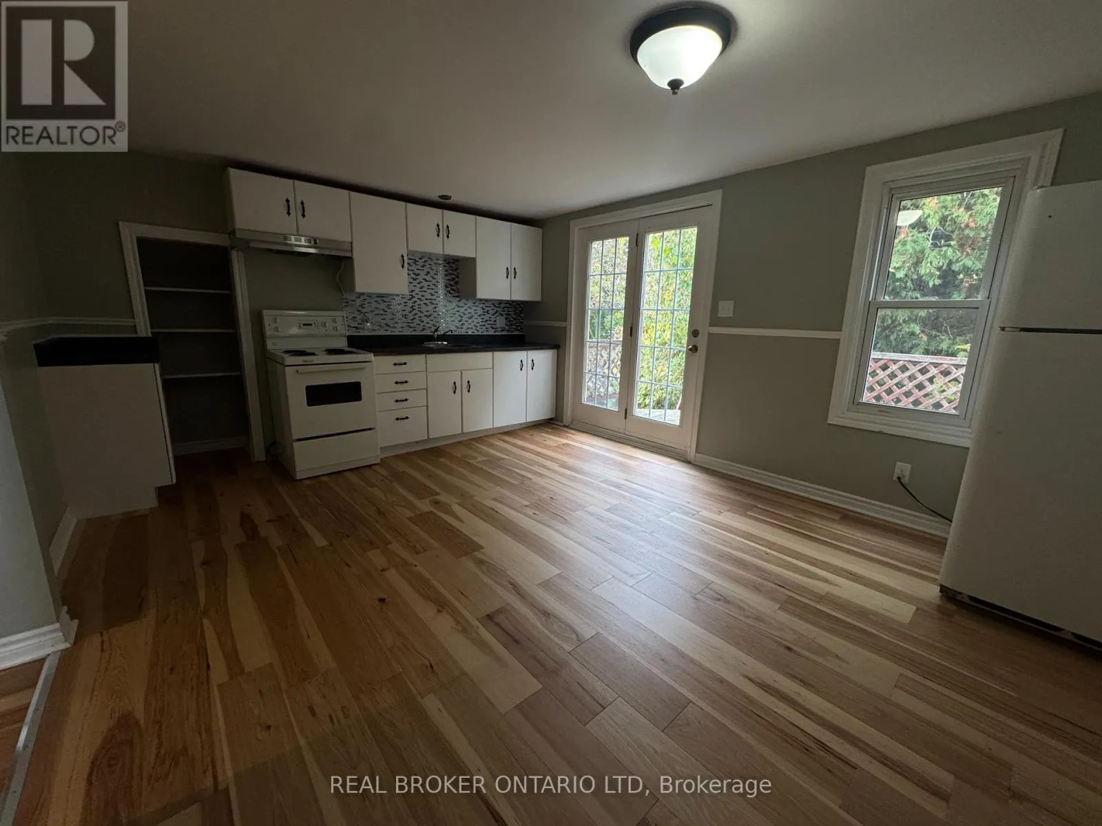 30 - 2 NORFOLK COUNTY ROAD S, #30