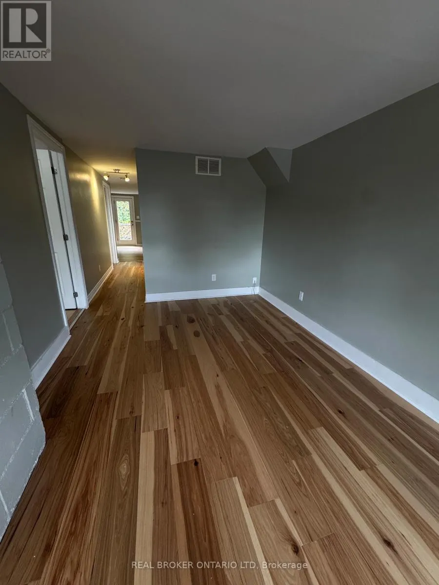 30 - 2 NORFOLK COUNTY ROAD S, #30