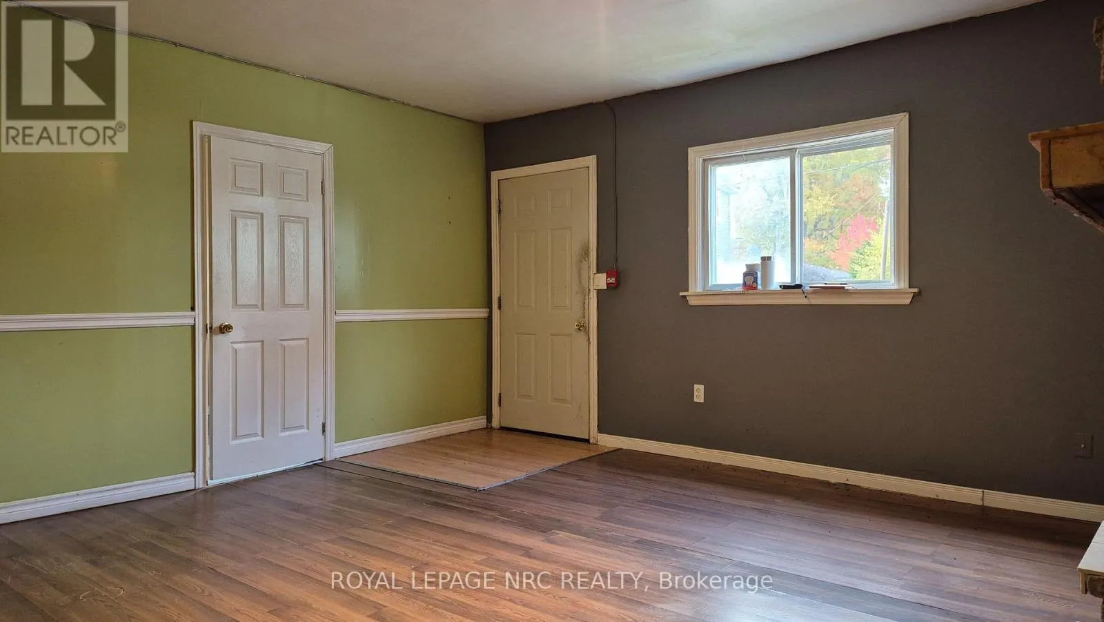 5 - 74 QUEENS CIRCLE