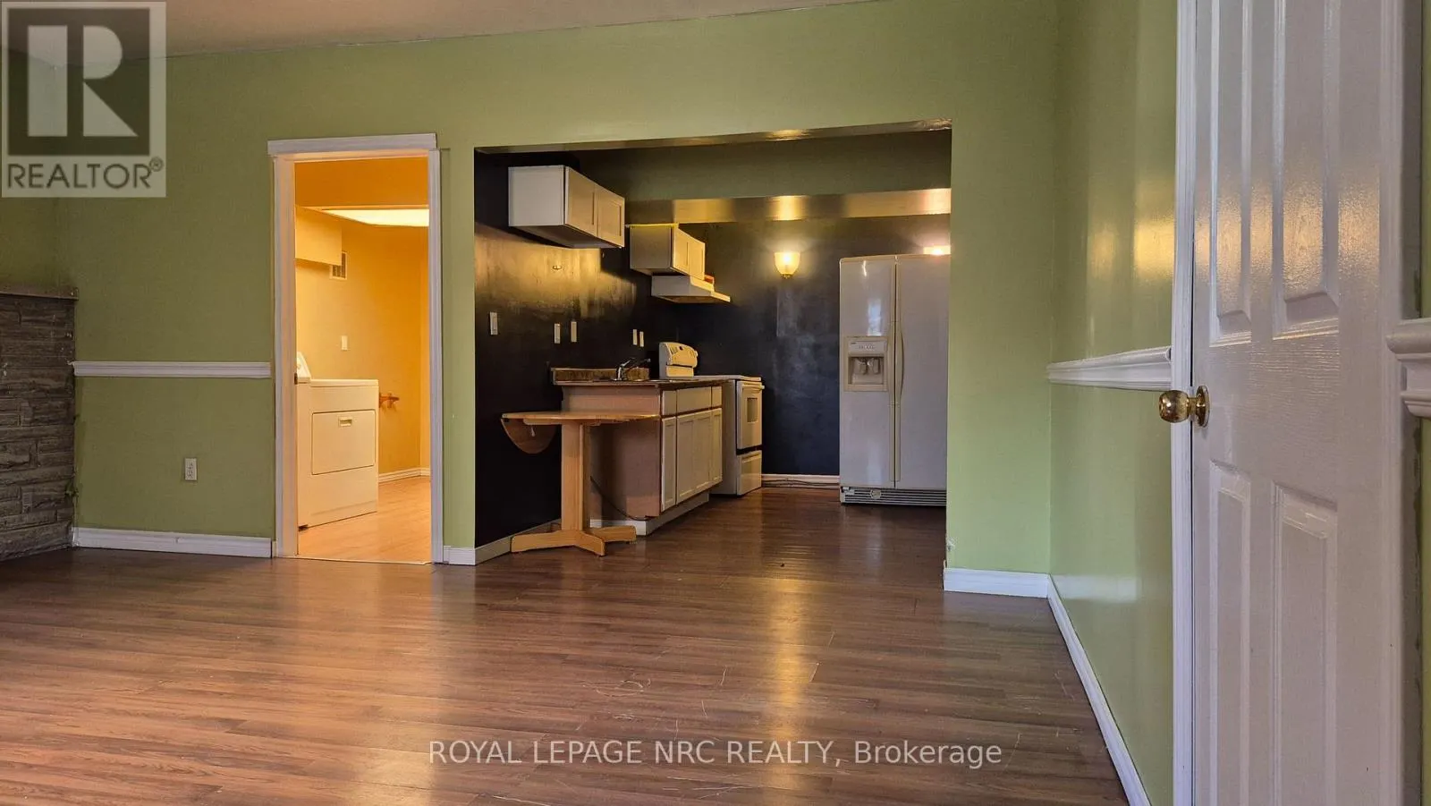 5 - 74 QUEENS CIRCLE