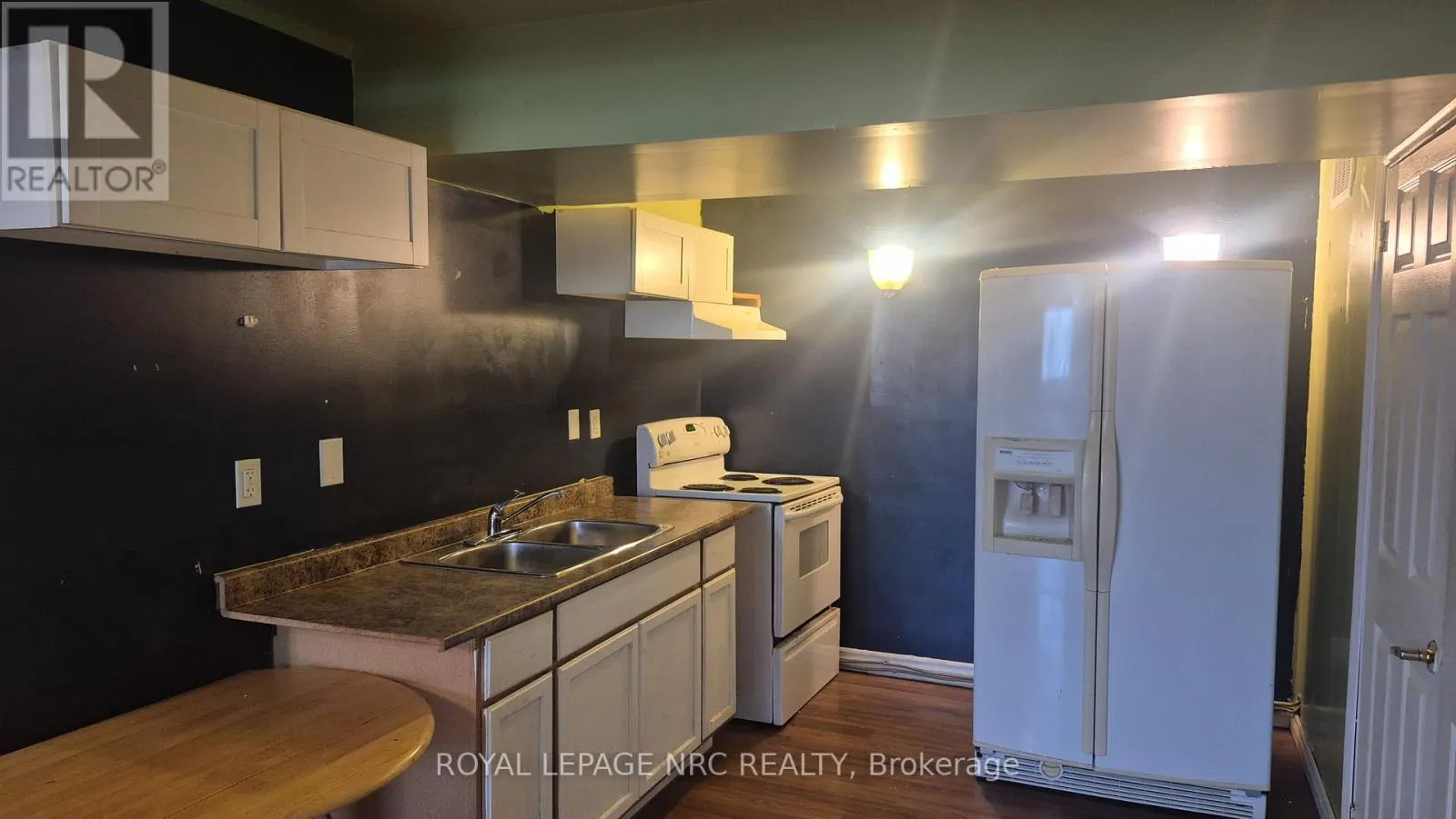 5 - 74 QUEENS CIRCLE