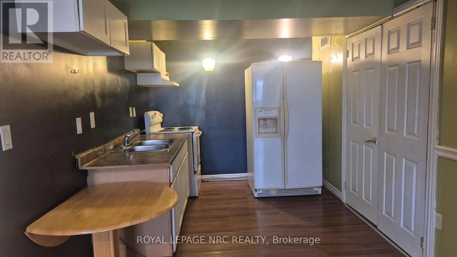 5 - 74 QUEENS CIRCLE