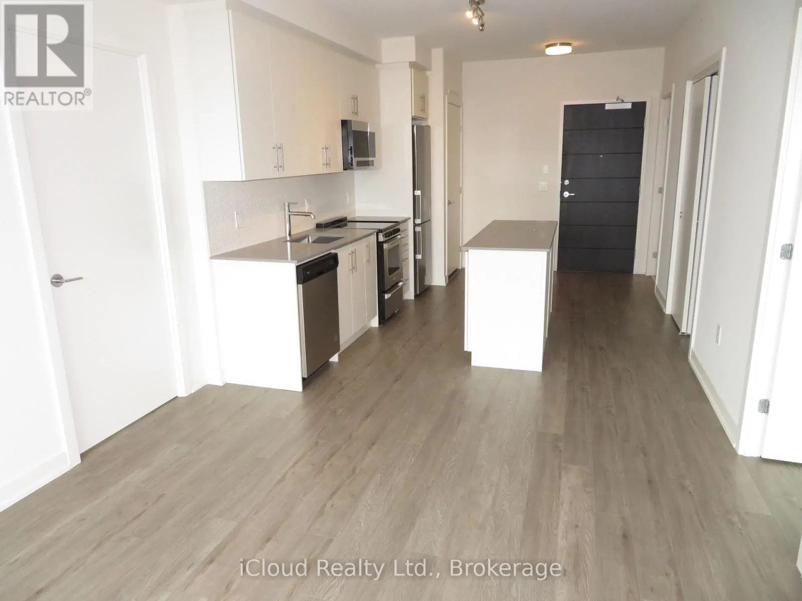 1104 - 212 KING WILLIAM STREET E