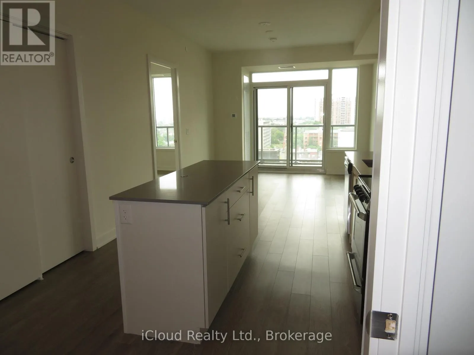 1104 - 212 KING WILLIAM STREET E