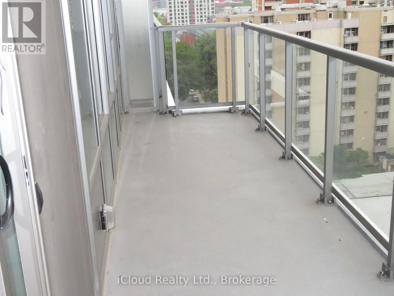 1104 - 212 KING WILLIAM STREET E