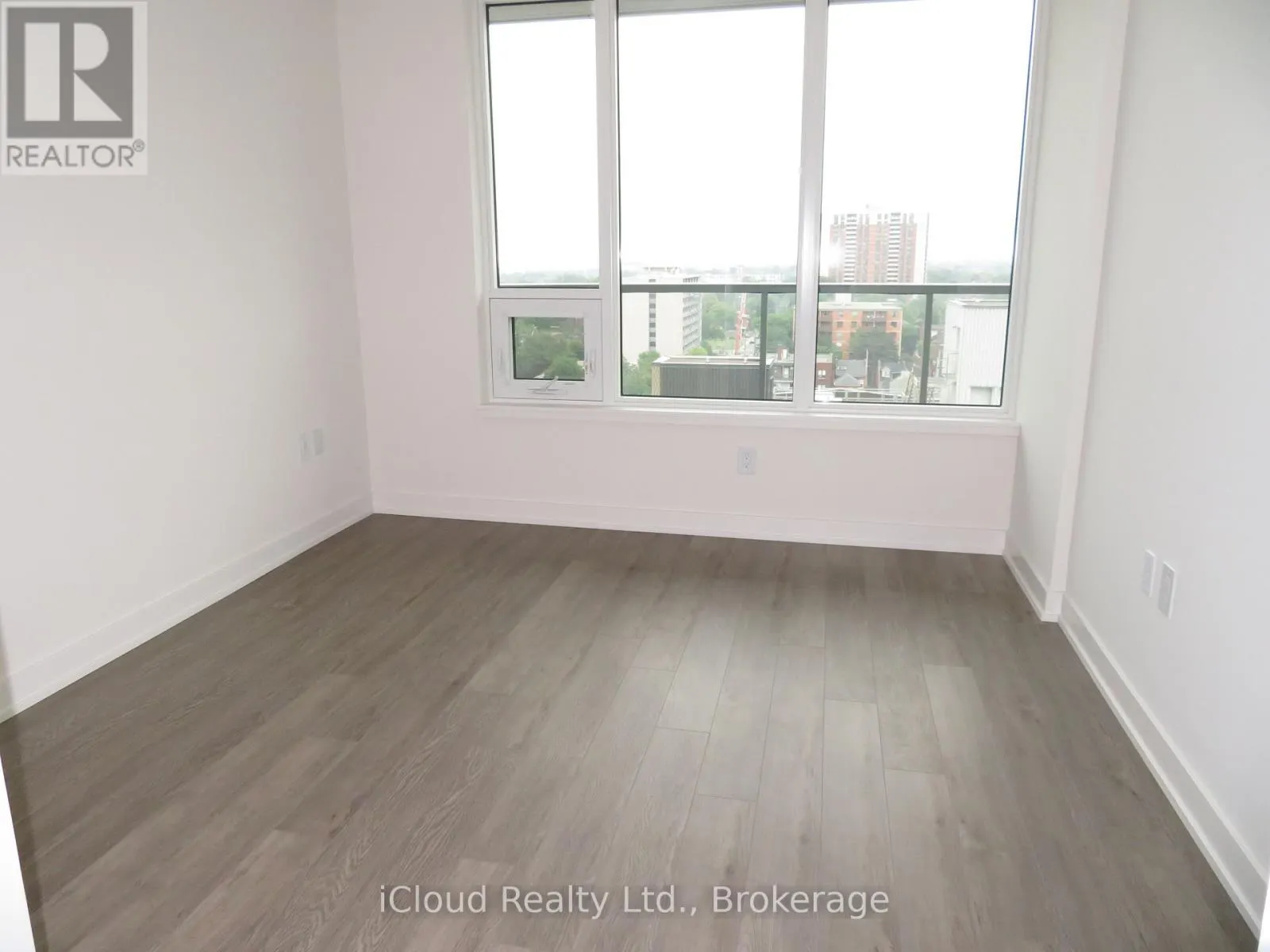 1104 - 212 KING WILLIAM STREET E