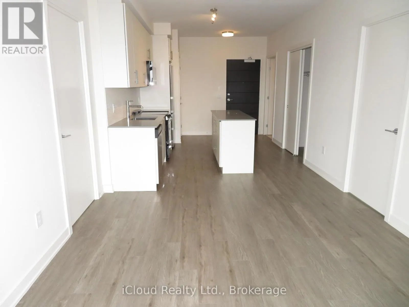 1104 - 212 KING WILLIAM STREET E