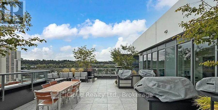 1104 - 212 KING WILLIAM STREET E