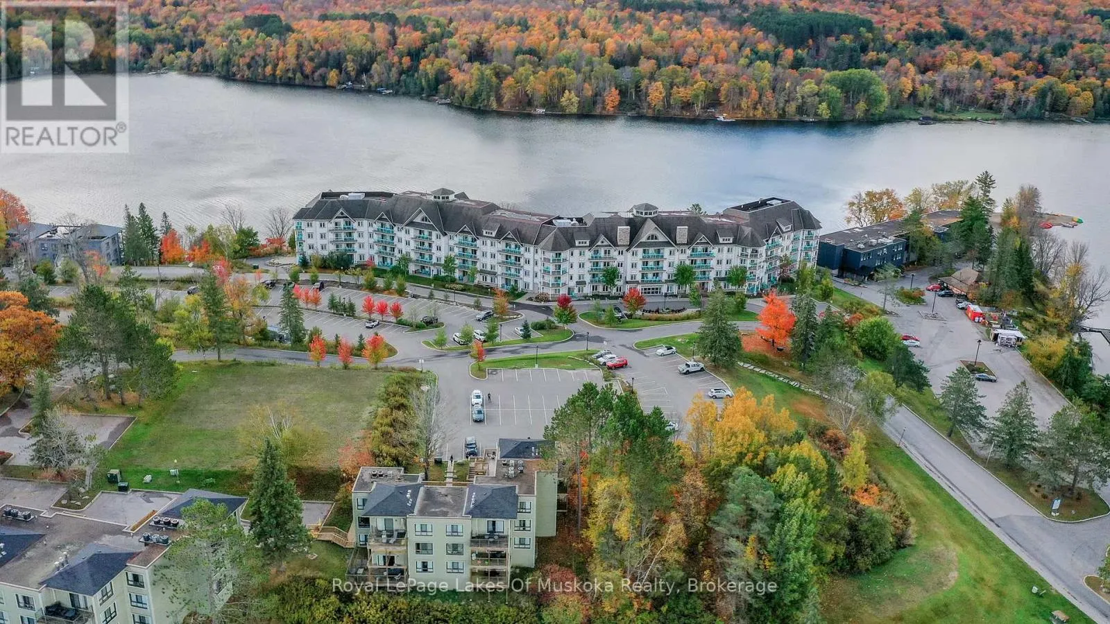 301 - 29 TENNISVIEW DRIVE, #301