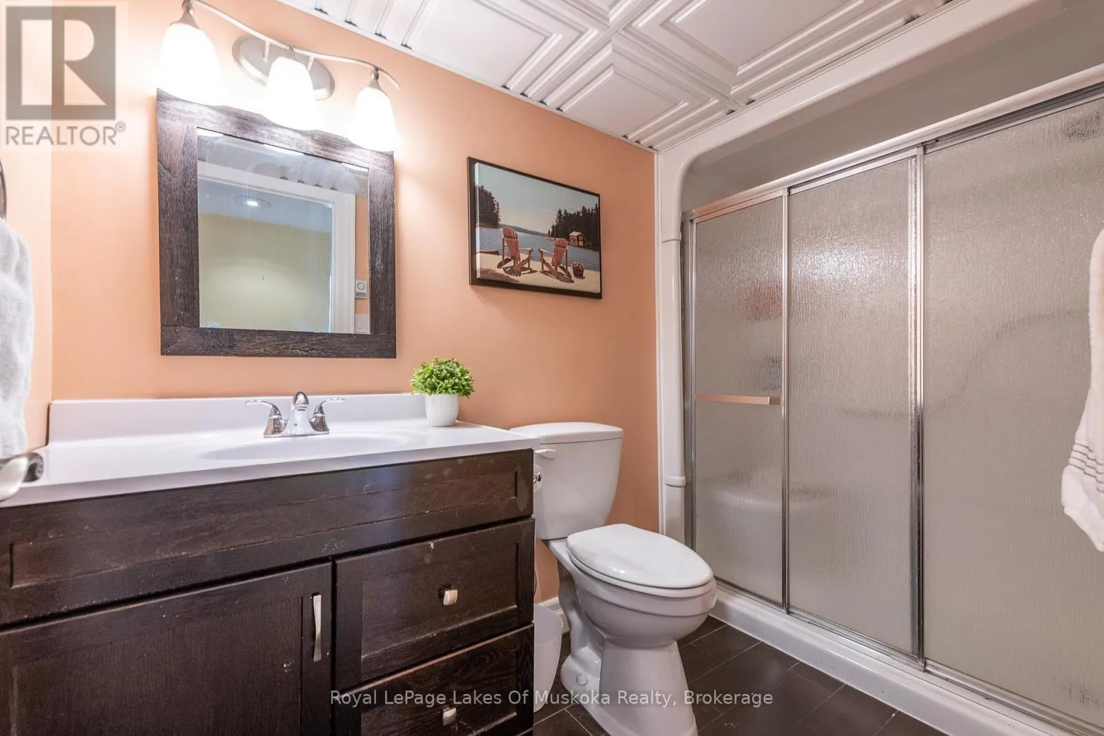 301 - 29 TENNISVIEW DRIVE, #301