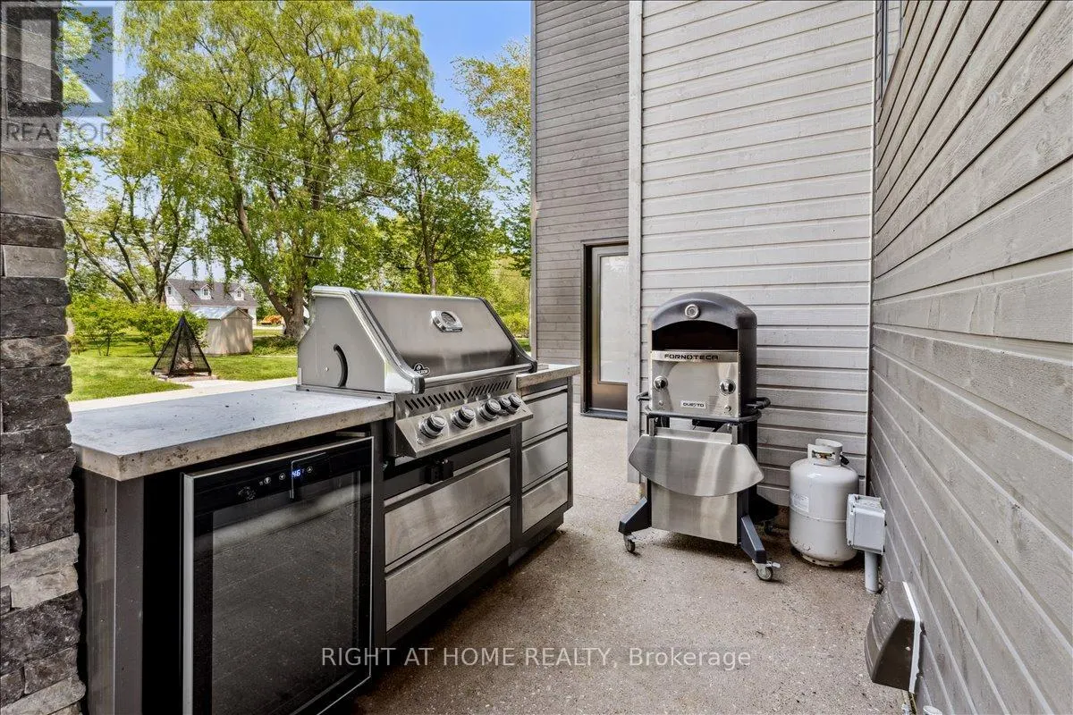 17 BLUEWATER PARKWAY