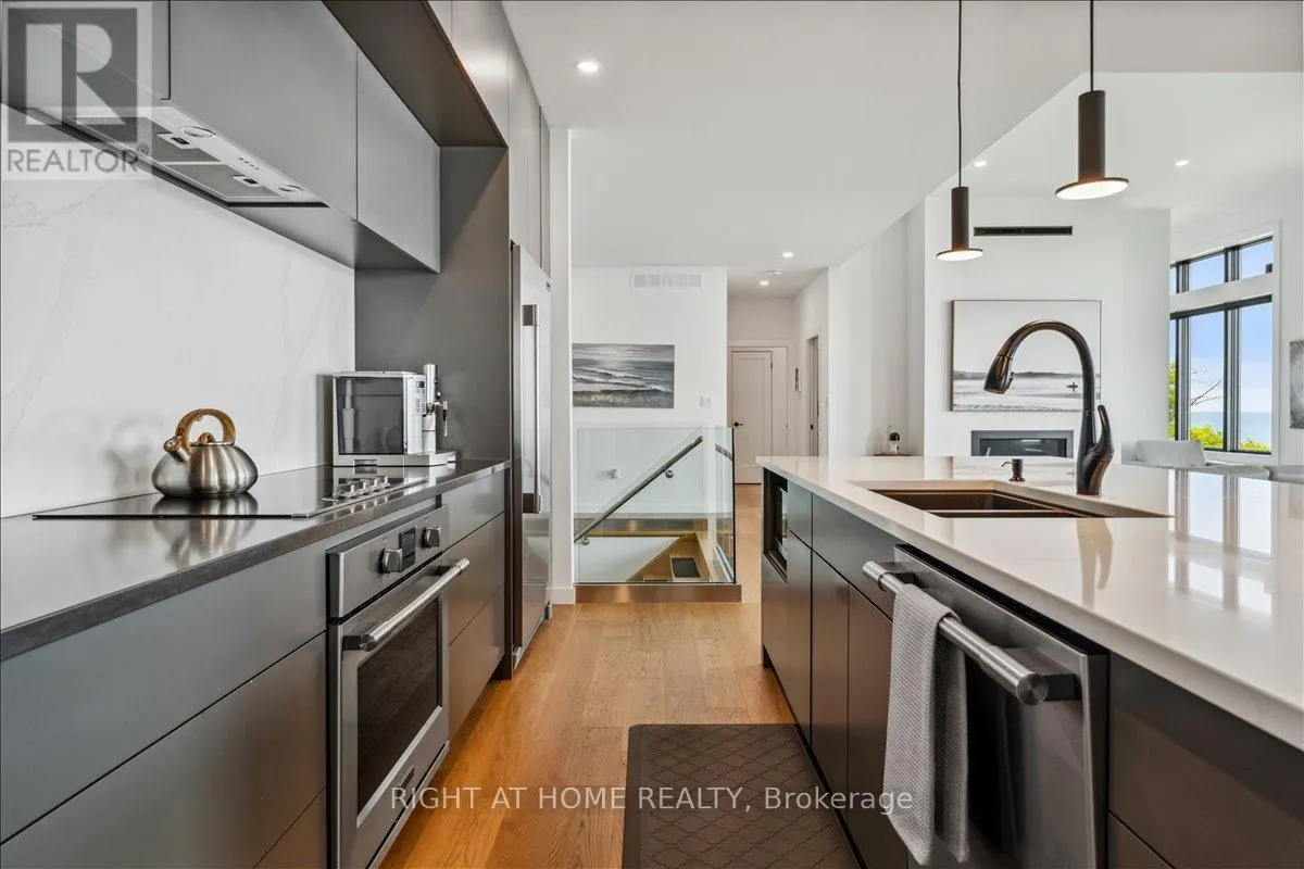 17 BLUEWATER PARKWAY