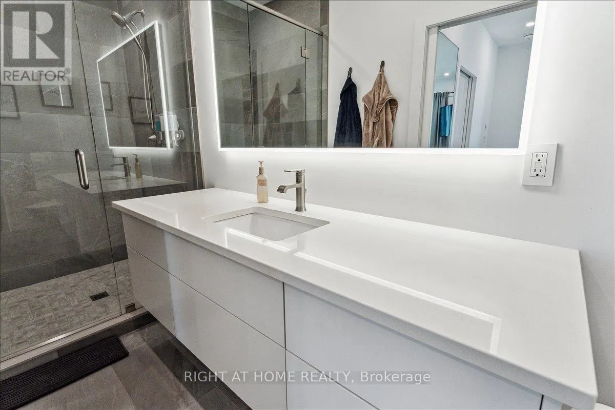 17 BLUEWATER PARKWAY