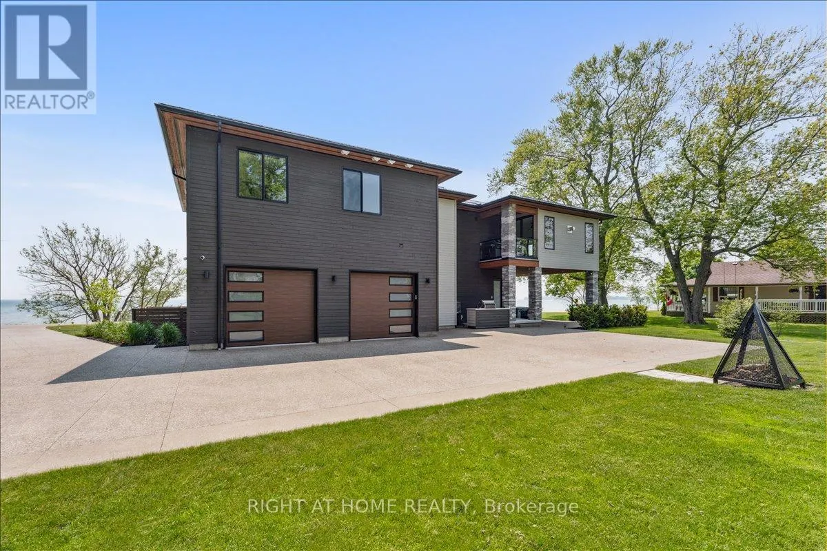 17 BLUEWATER PARKWAY