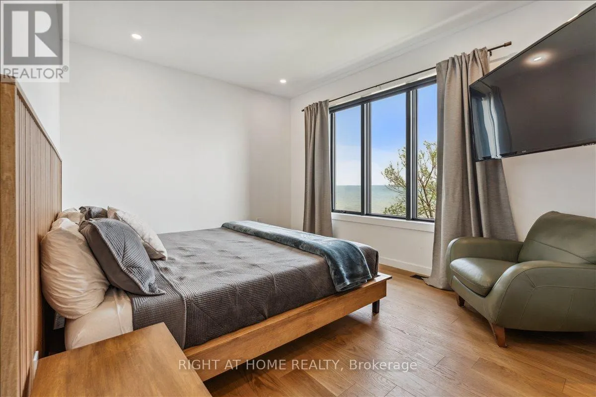 17 BLUEWATER PARKWAY