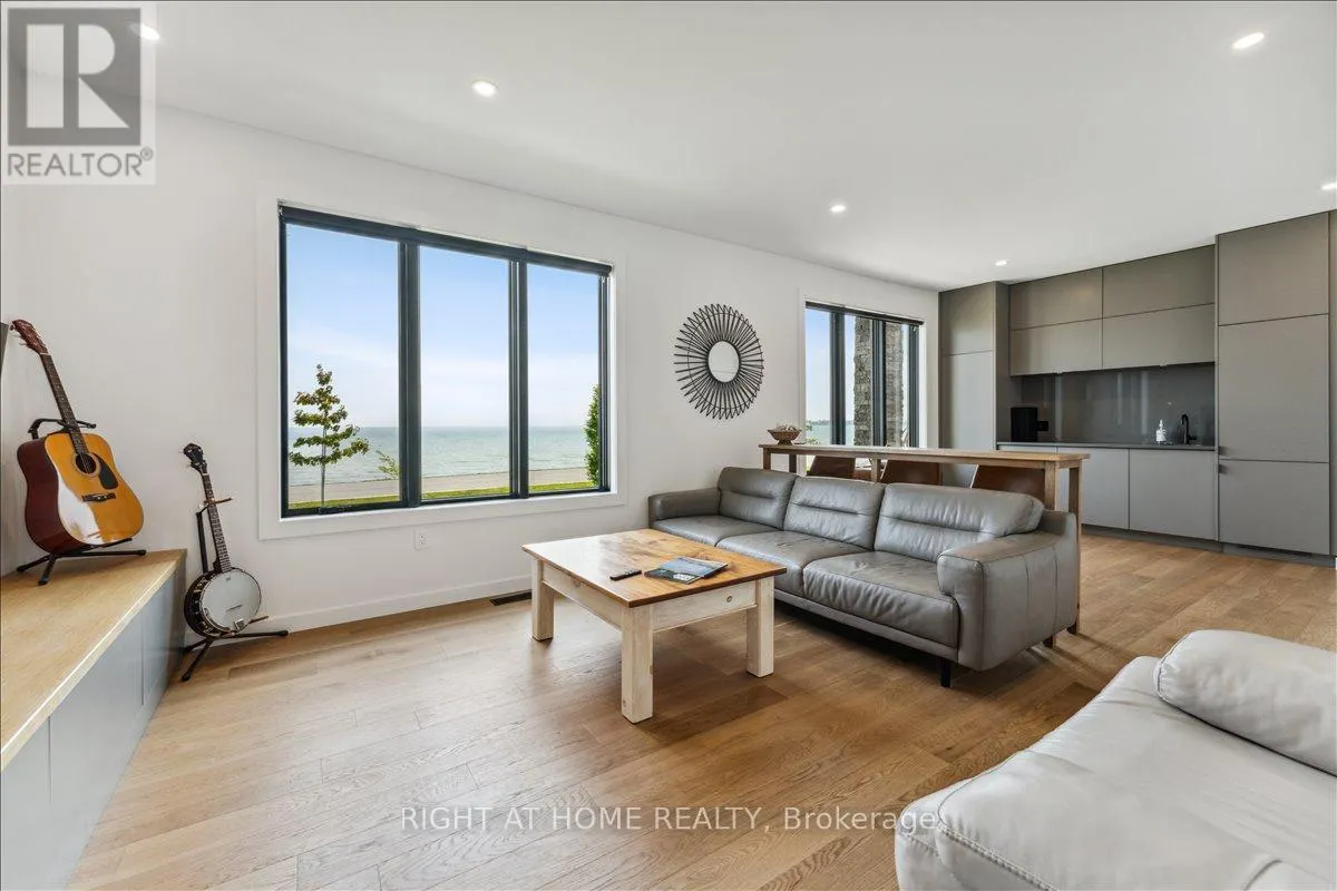 17 BLUEWATER PARKWAY