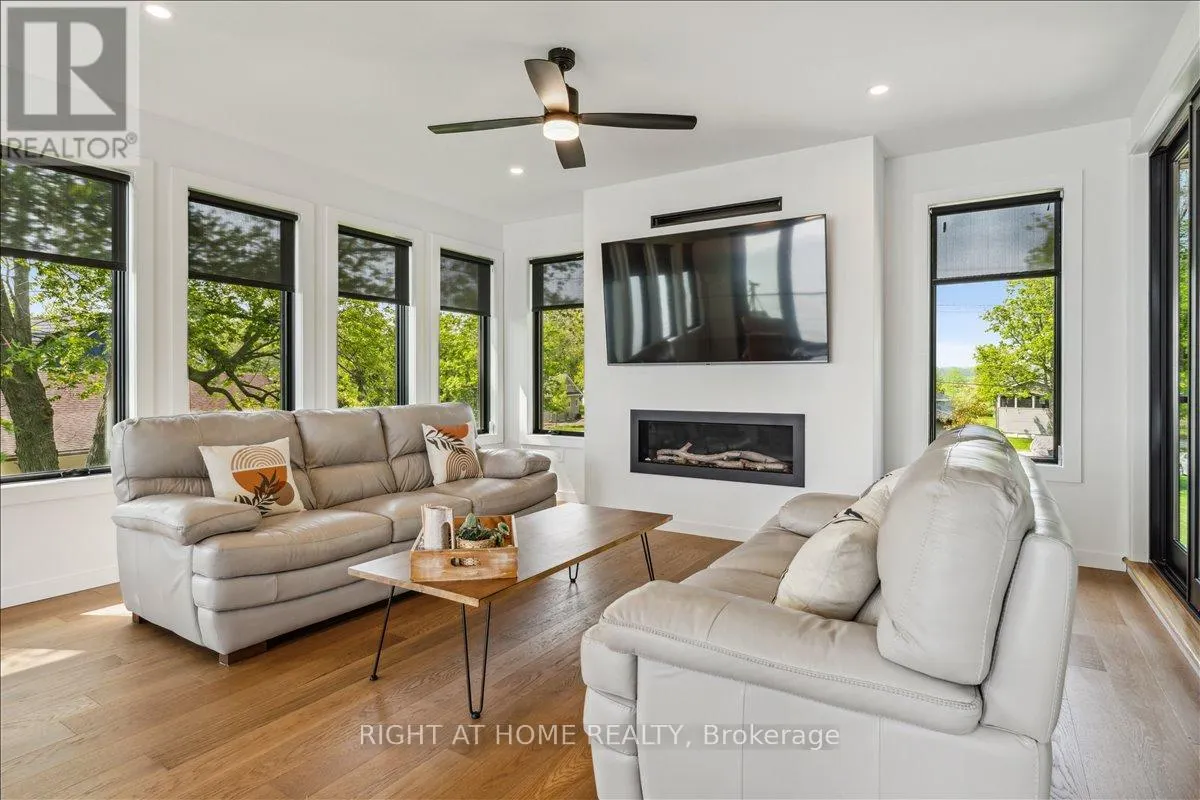 17 BLUEWATER PARKWAY