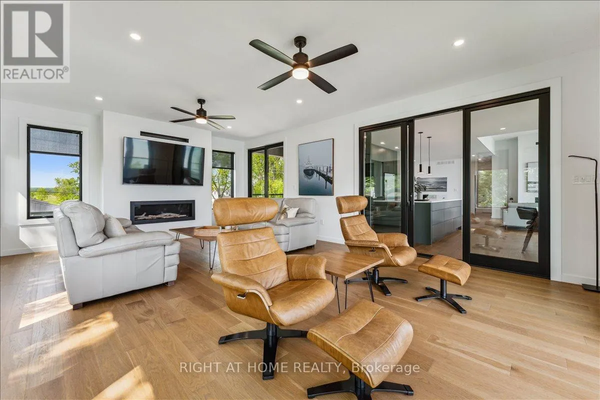 17 BLUEWATER PARKWAY