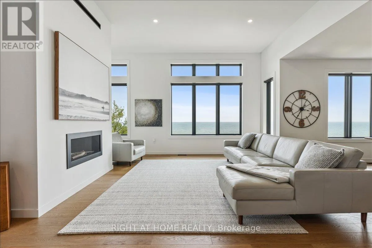 17 BLUEWATER PARKWAY