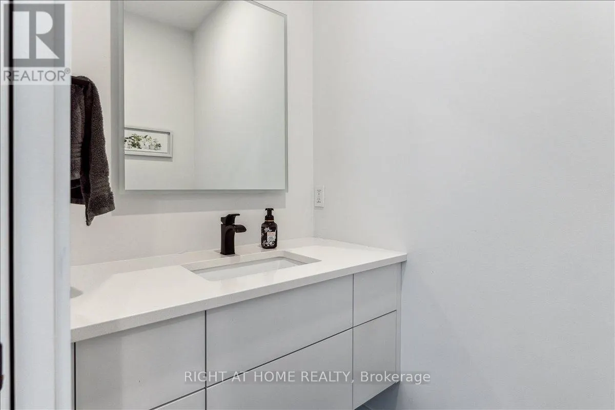 17 BLUEWATER PARKWAY