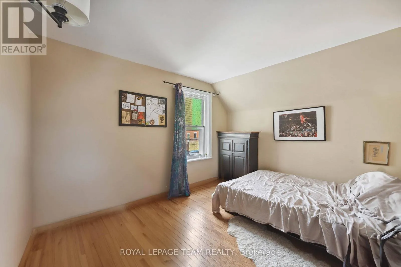 235 CAMBRIDGE STREET N