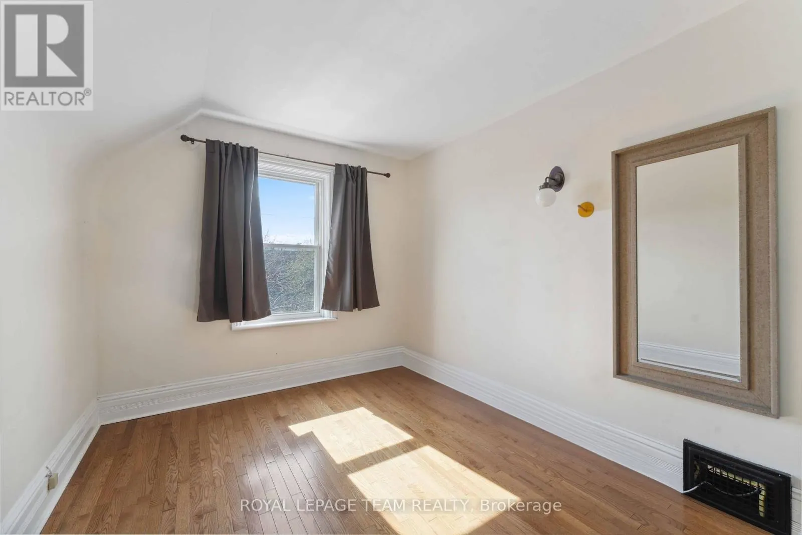 235 CAMBRIDGE STREET N