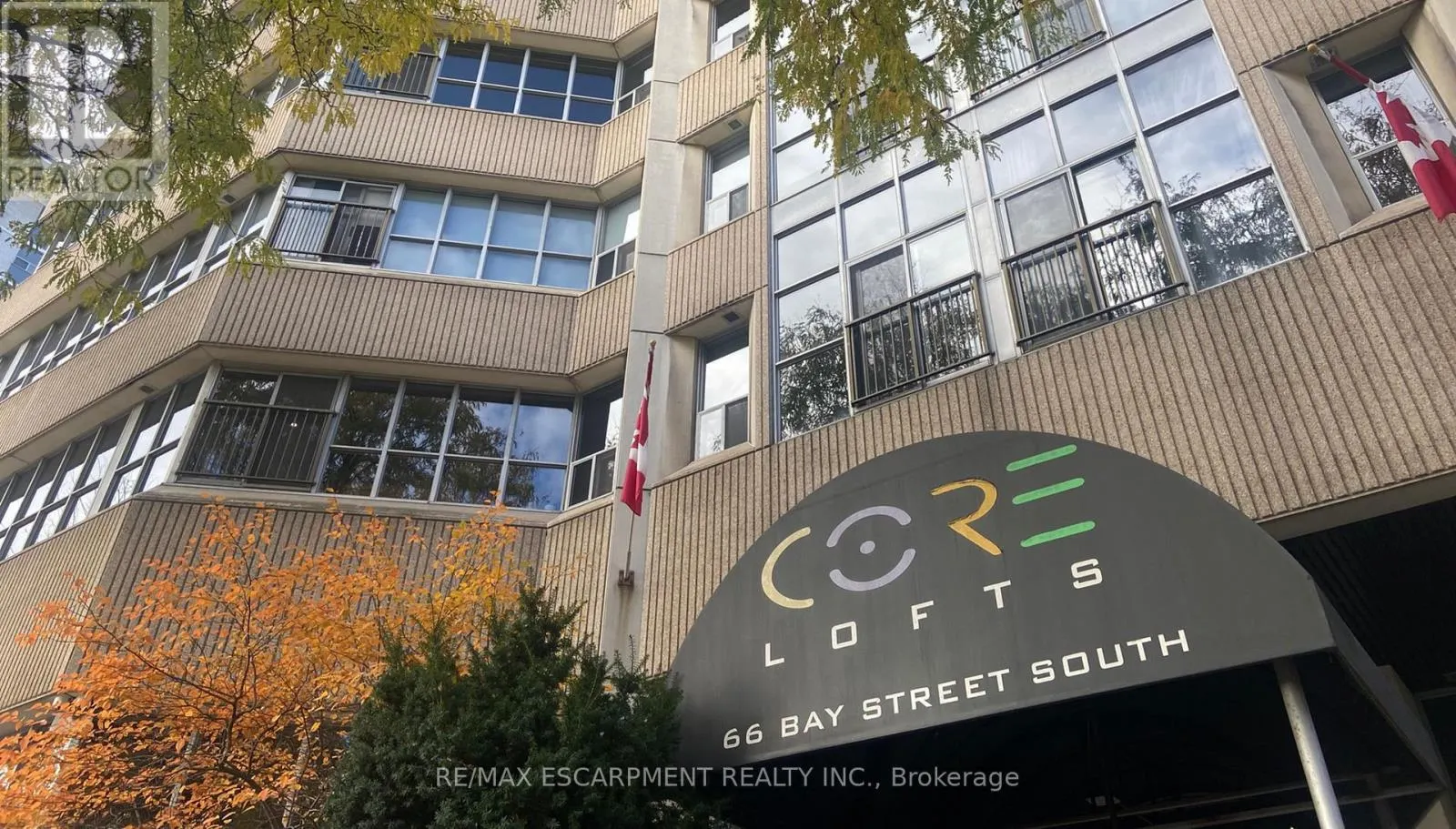 715 - 66 BAY STREET S