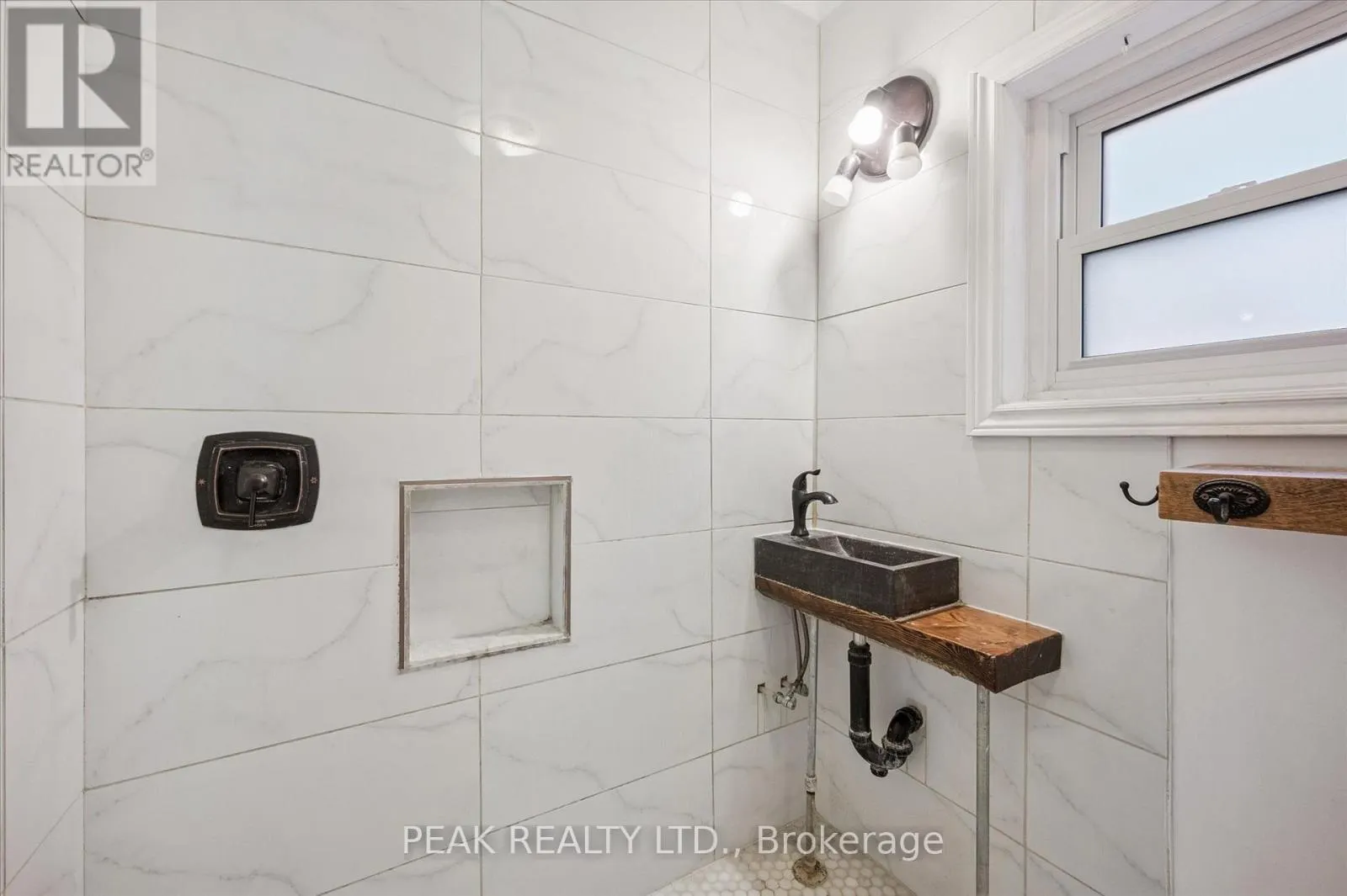 145 BRIDGEPORT ROAD E