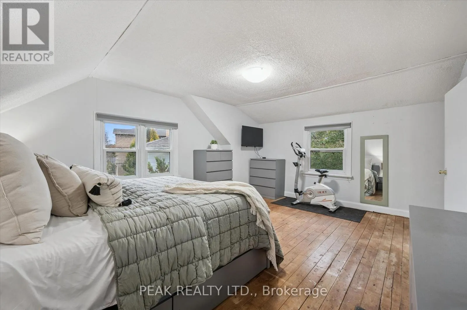 145 BRIDGEPORT ROAD E