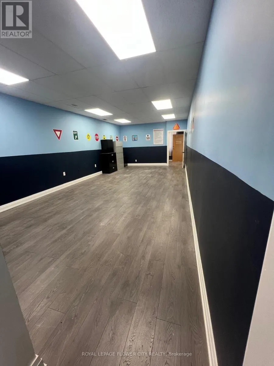 203 - 308 NORTH FRONT STREET