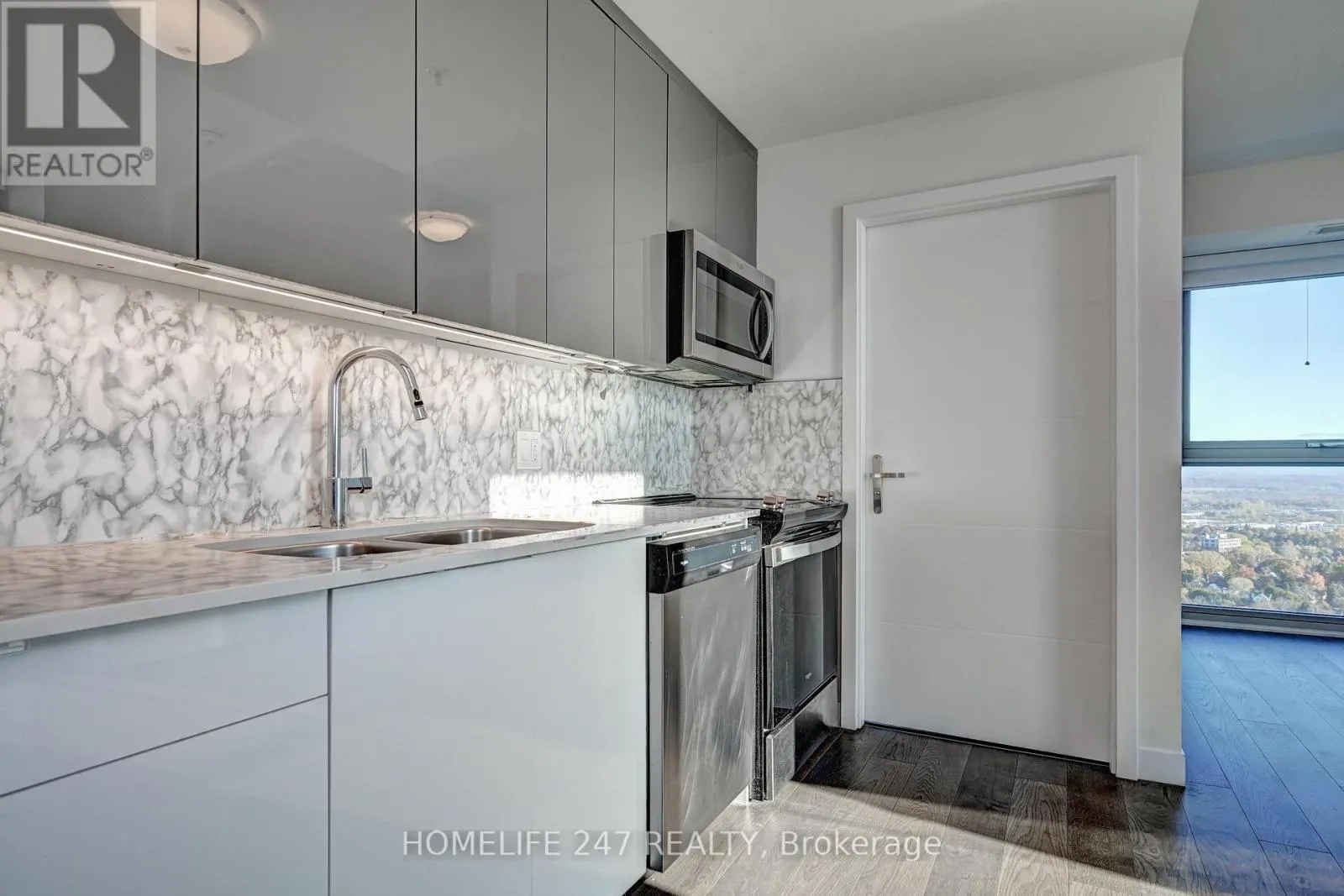 3102 - 60 FREDERICK STREET