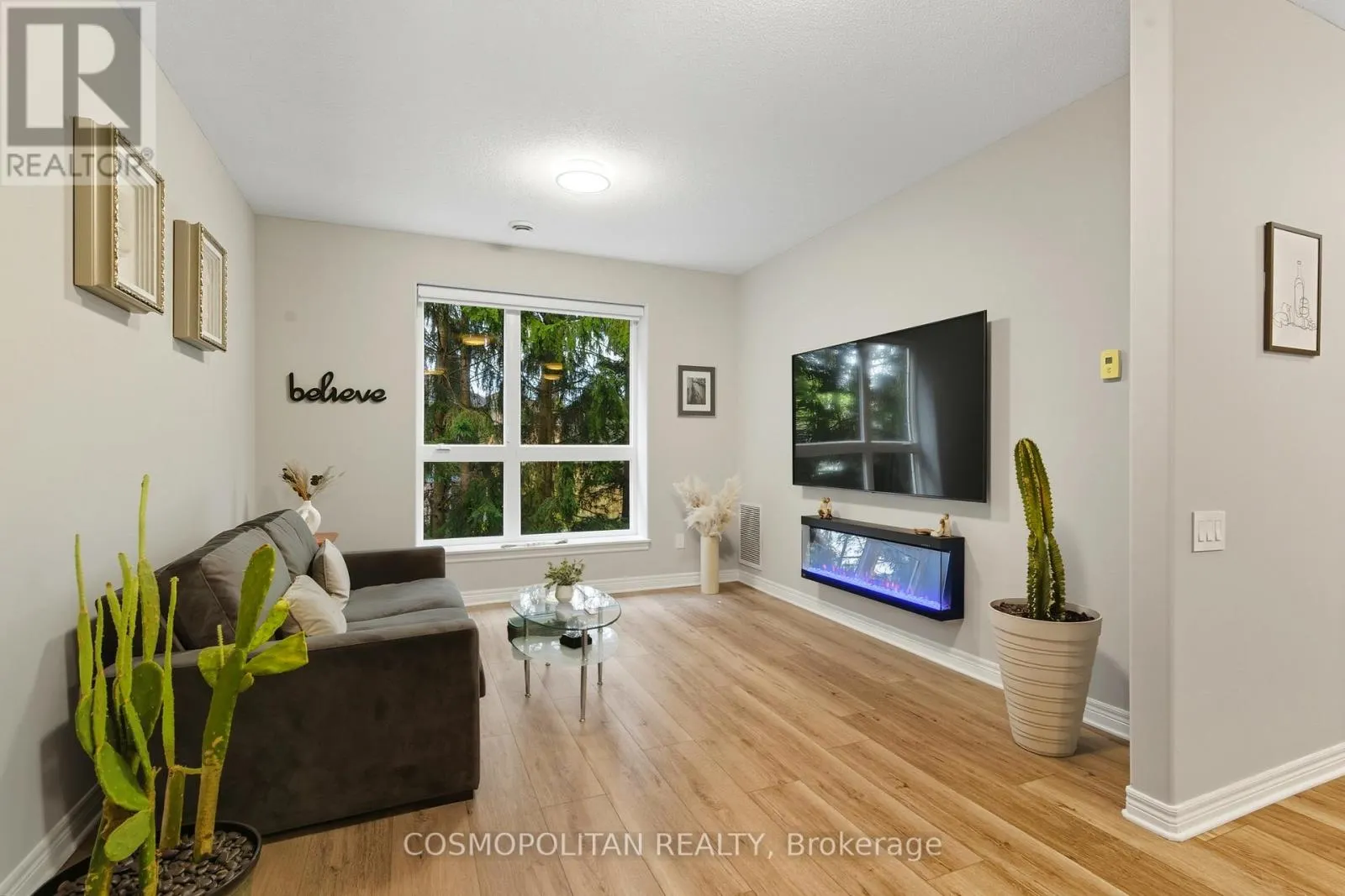 204 - 2799 ST. PAUL AVENUE, #204