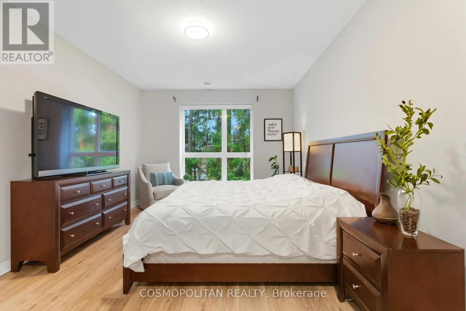 204 - 2799 ST. PAUL AVENUE, #204