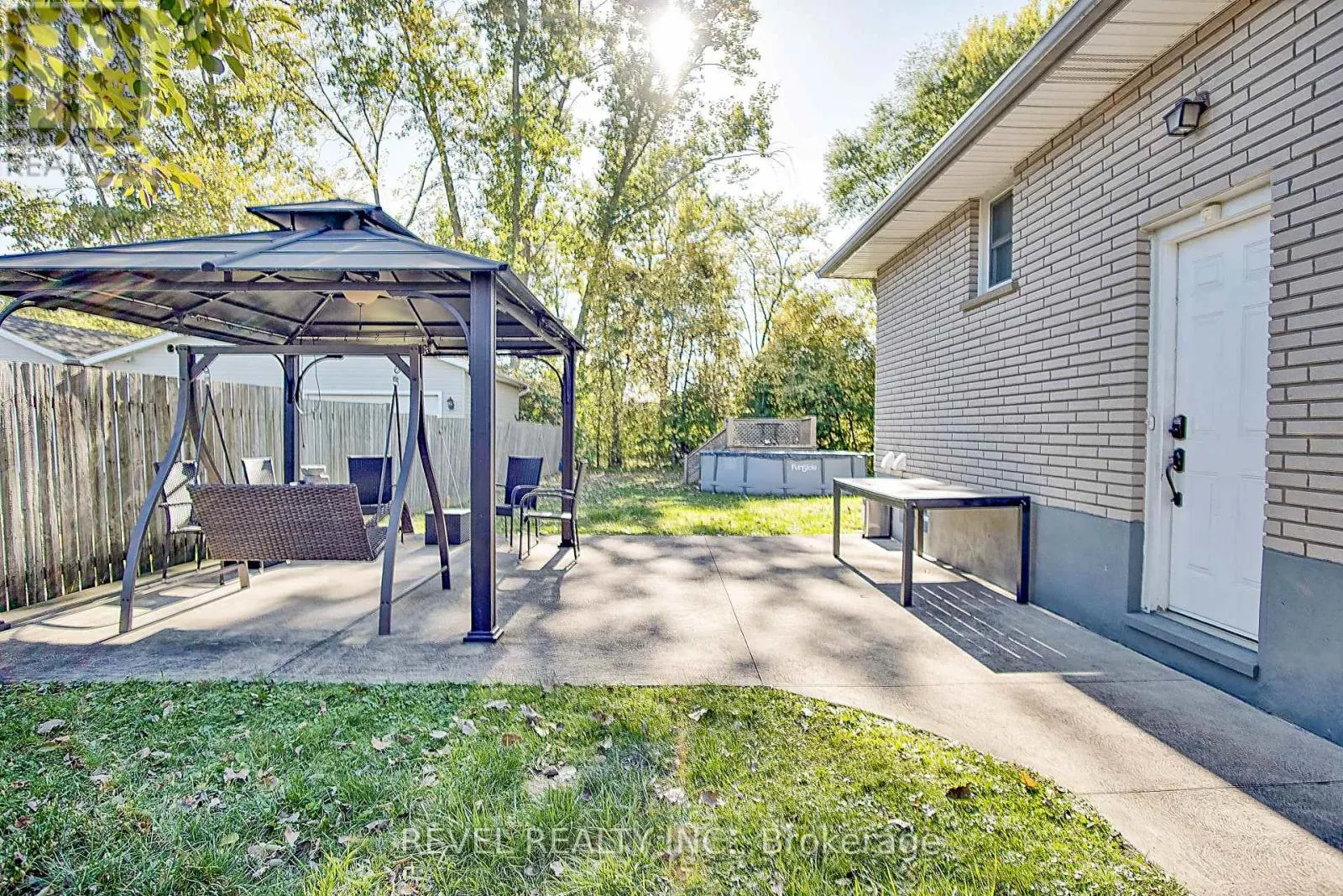 8060 BEAVERDAMS ROAD N