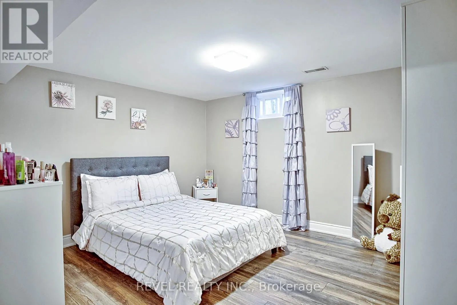 8060 BEAVERDAMS ROAD N