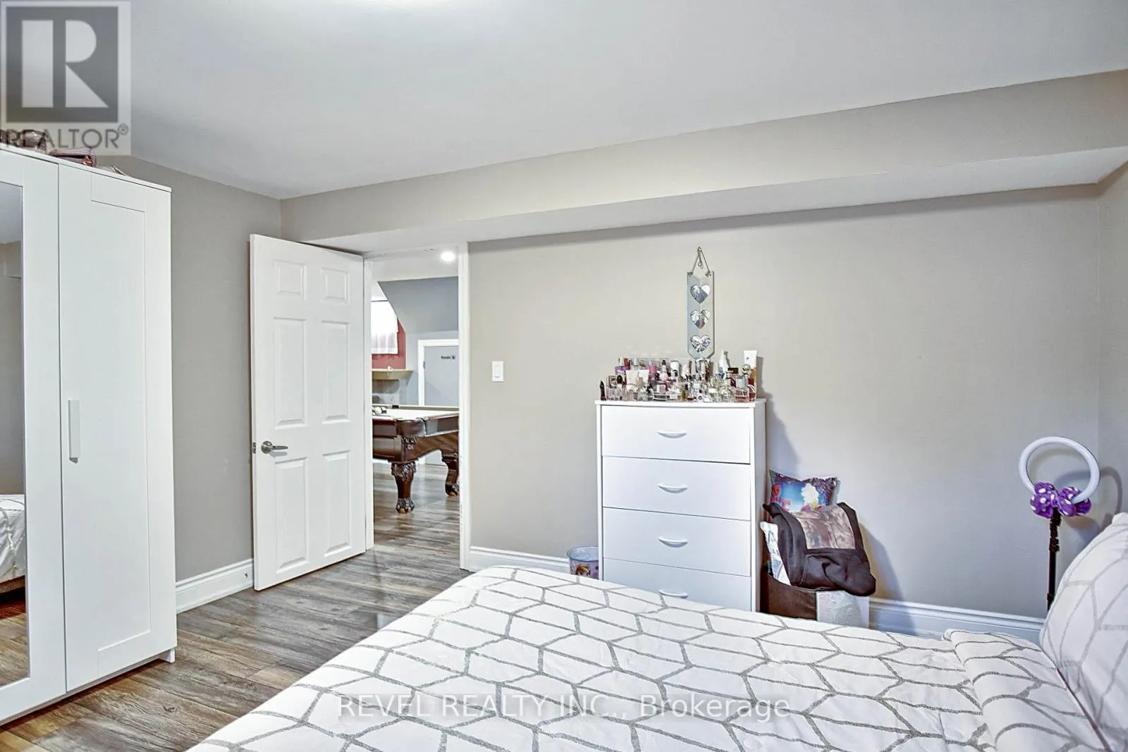 8060 BEAVERDAMS ROAD N